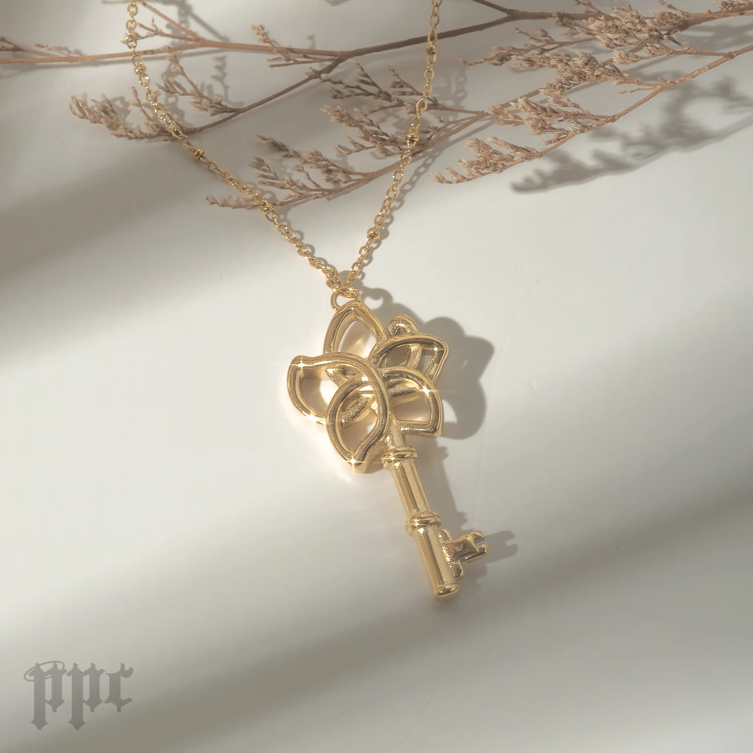 Smeraldo Key Pendant Necklace - Image 4